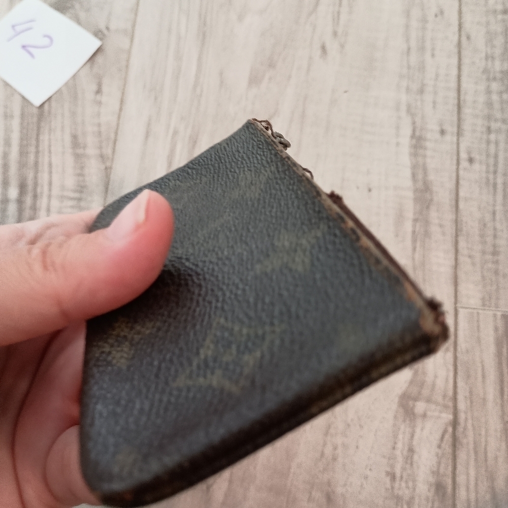 Authentic Louis Vuitton Vintage Monogram Card Coin Wallet Pouch - Picture 6 of 11